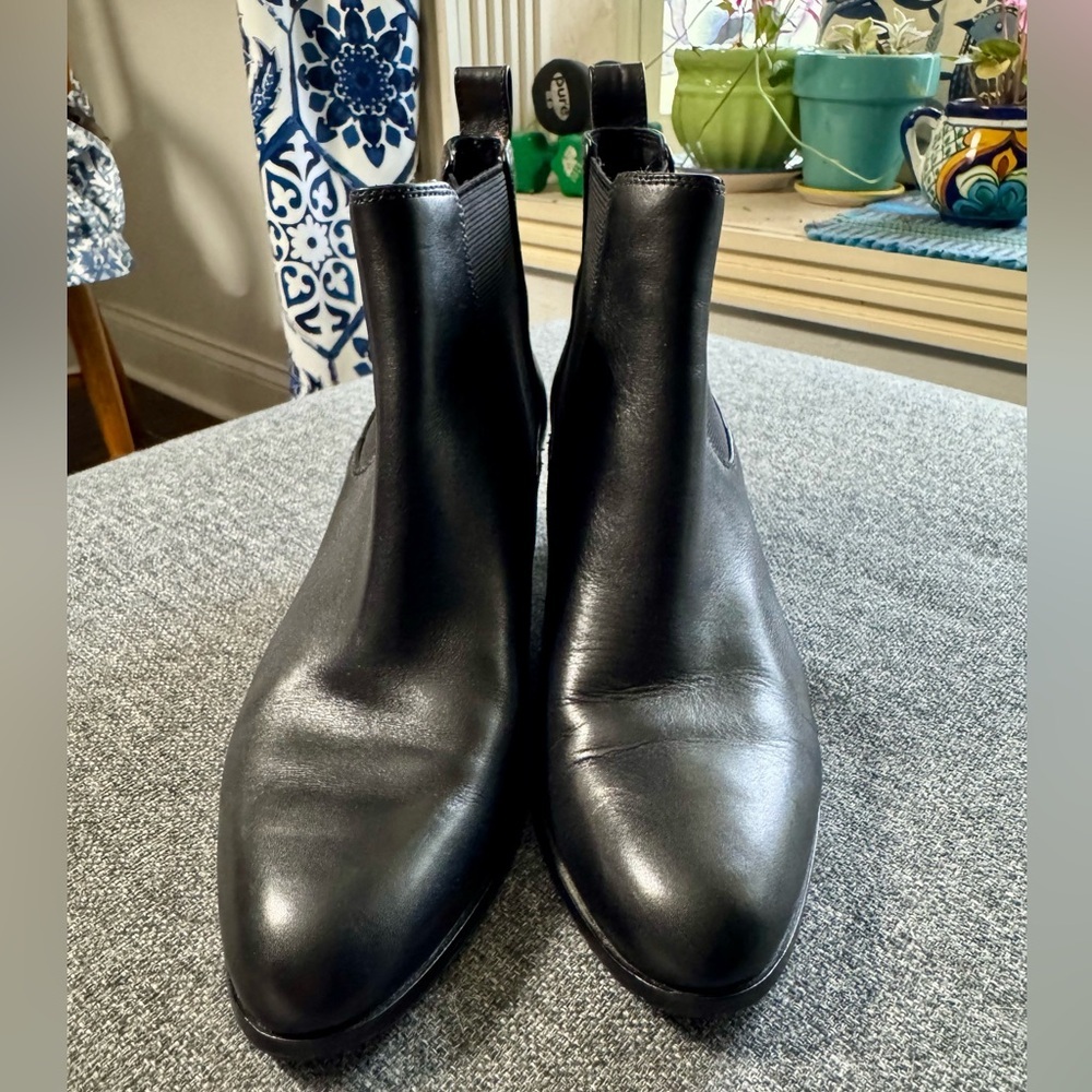Via Spiga Women’s Black Leather Ankle Boots pointed toe Pull On Booties Size 36 - Picture 2 of 11